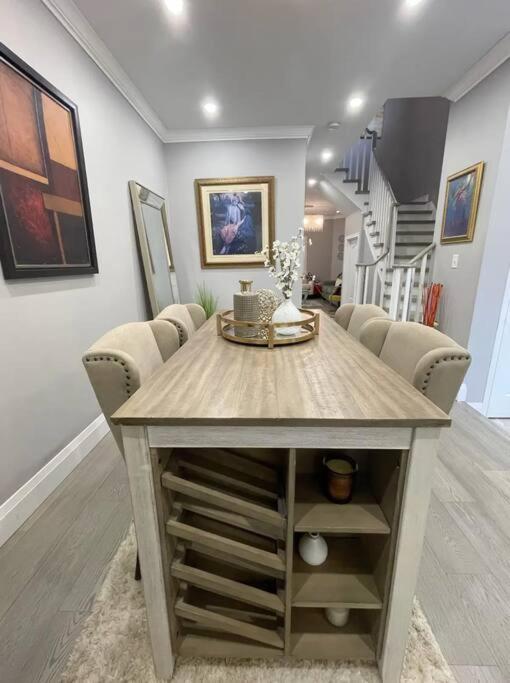 Elegant & Luxurious 3 Bedroom Home Mississauga Extérieur photo